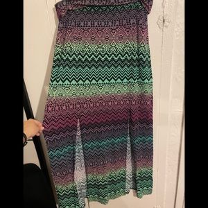 Maxi skirt with slits